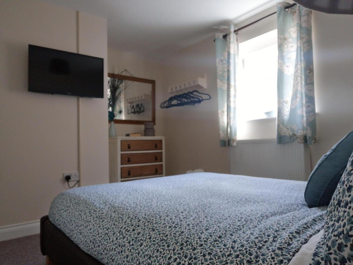 Coastal Escape Deal - 2 Bedroom House -Short Lets & Serviced Accommodation Esterno foto